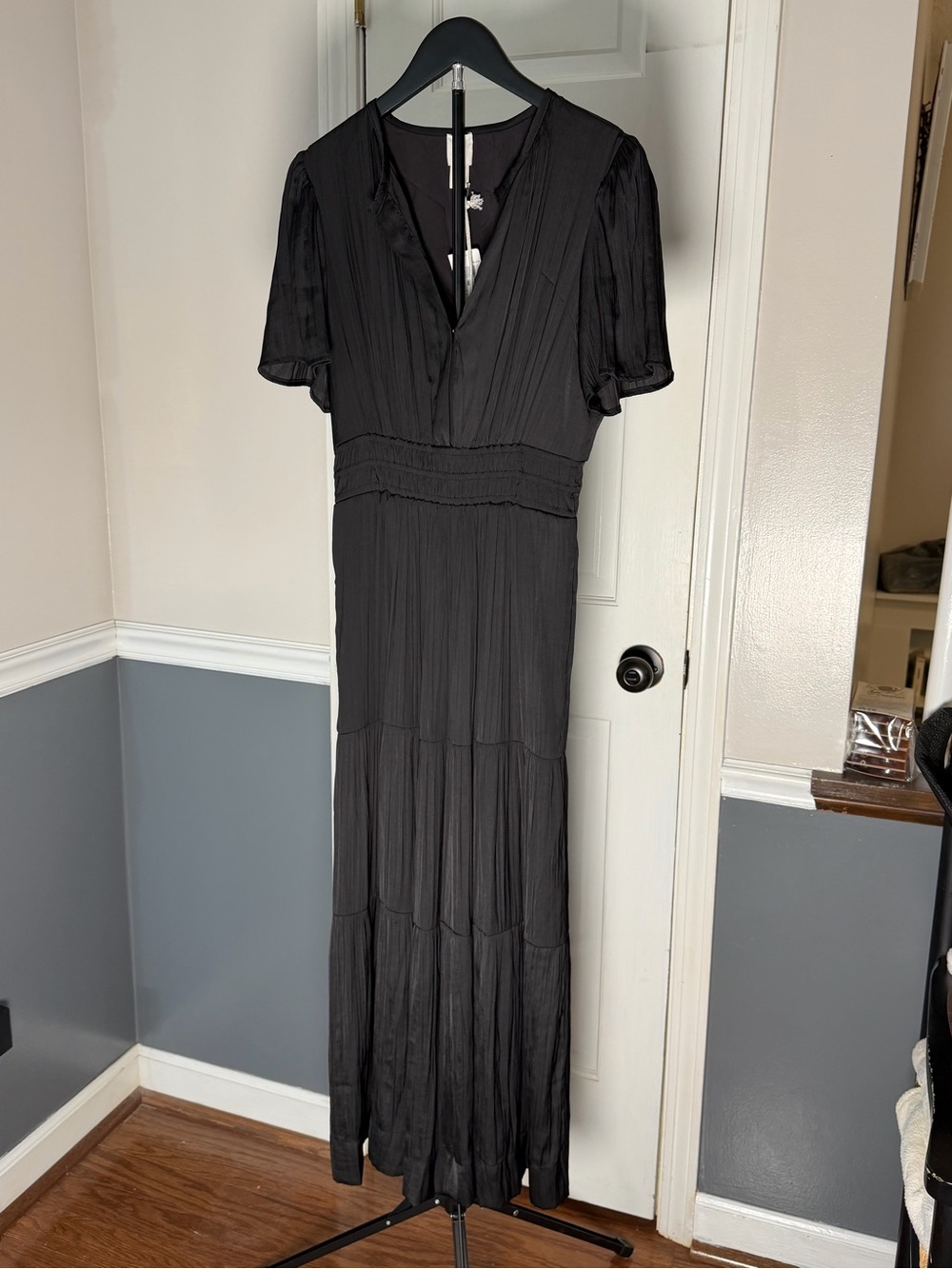 NWT Joie Black Women's V-Neck Tiered Maxi Dress - Sz M (226)